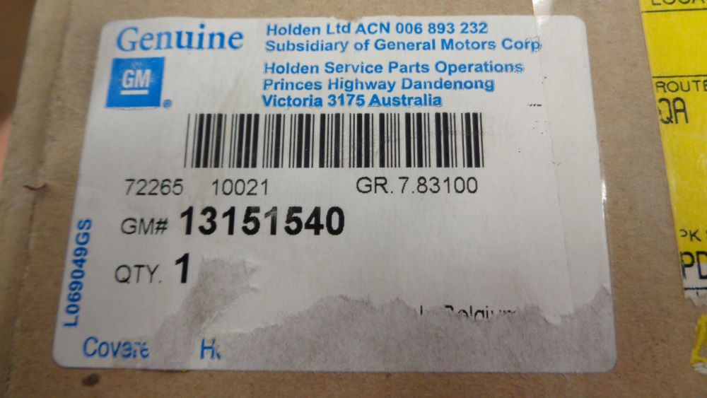 Holden Astra H Genuine lower front grille New Part