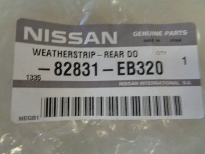 Nissan Navara D40M Genuine RR Weather Strip New Part