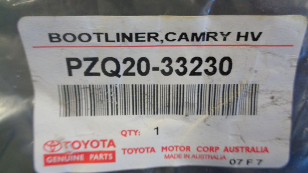 Toyota Camry Hybrid Sedan Genuine rubber cargo mat New Part