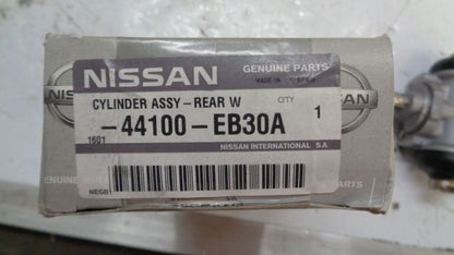 Nissan Navara D40M Genuine rear brake wheel cylinder New Part