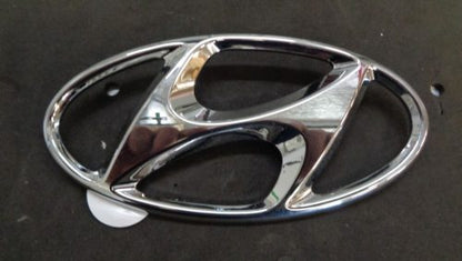 HYUNDAI ELANTRA/i30 GENUINE TAILGATE EMBLEM NEW PART