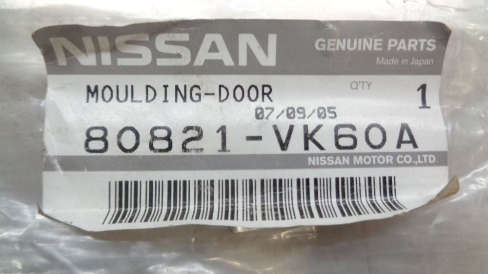 Nissan Navara NP300 Genuine Front Left Hand Door Moulding New Part