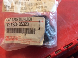 Toyota Hilux-Dyna 100-Hiace Genuine oil filler cap new part