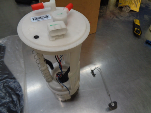 Nissan D40M/R51 Pathfinder Genuine Fuel Pump Assy New Part