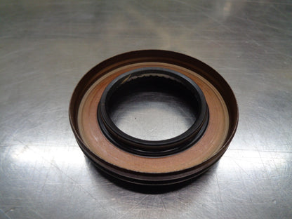 Nissan Cube / Duke / X-Trail / 200SX Genuine Diff Converter Housing Oil Seal New Part
