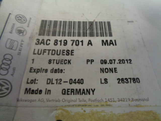 VW Passat Genuine Left Hand Front Air Vent New Part