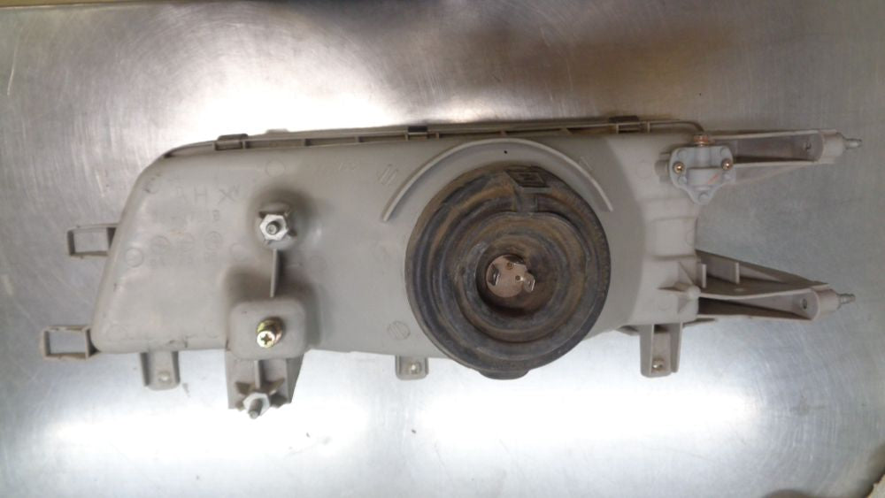 TYC Right Hand Front Headlight Reconditioned VGC Used Part Suits Toyota Camry