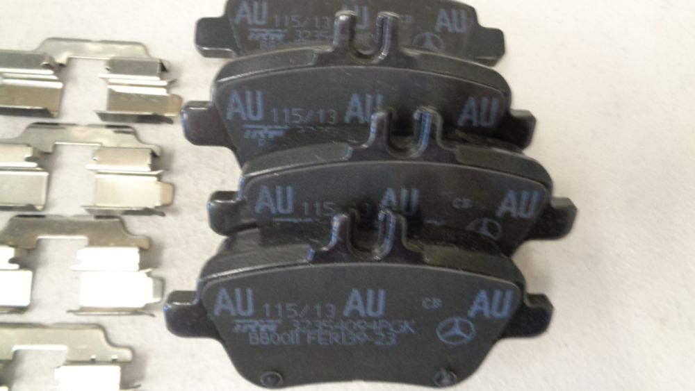 Mercedes-Benz C-Class W117 CLA250 Genuine Rear Brake Pad Set New Part