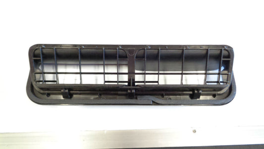 Nissan Pulsar Genuine Pressure Valve Quarter Panel Vent New Part