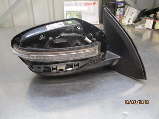 Nissan Qashqai J11E Genuine Drivers Electric Mirror Assy New Part