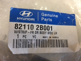 Hyundai Santa Fe Genuine Passenger Front Weatherstrip In Body New Part