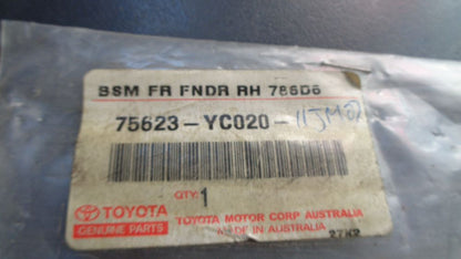 Toyota Camry Genuine Right Hand Side Front Guard Mould New Part