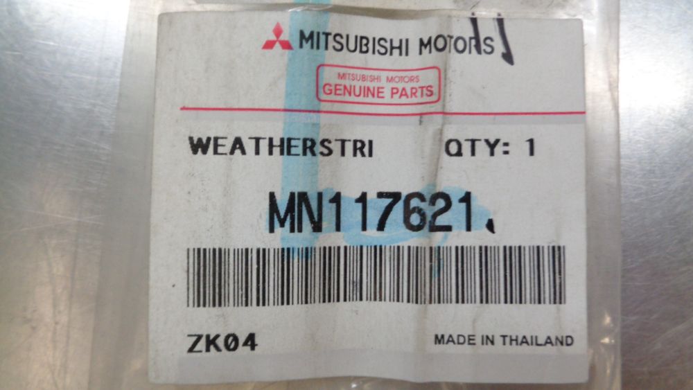 Mitsubishi Triton MN Genuine Right Hand Rear Window Weatherstrip New Part