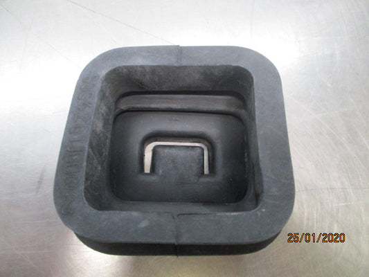 Nissan GQ Patrol Genuine Clutch Release Fork Rubber Boot New Part