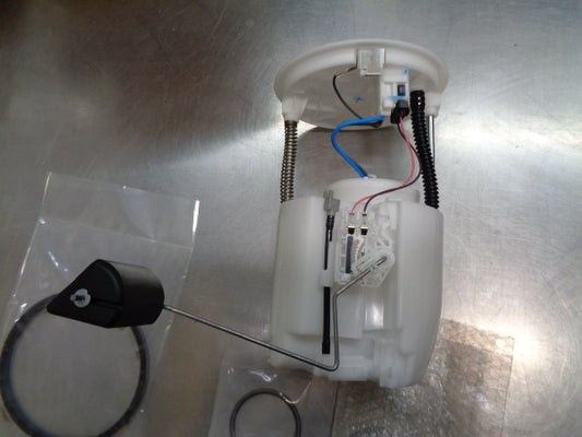 Suzuki Swift II Genuine Fuel Pump Assy New Part