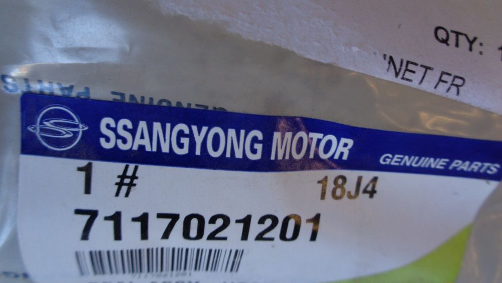 SSangyong Stavic Genuine Front Bonnet Seal New Part