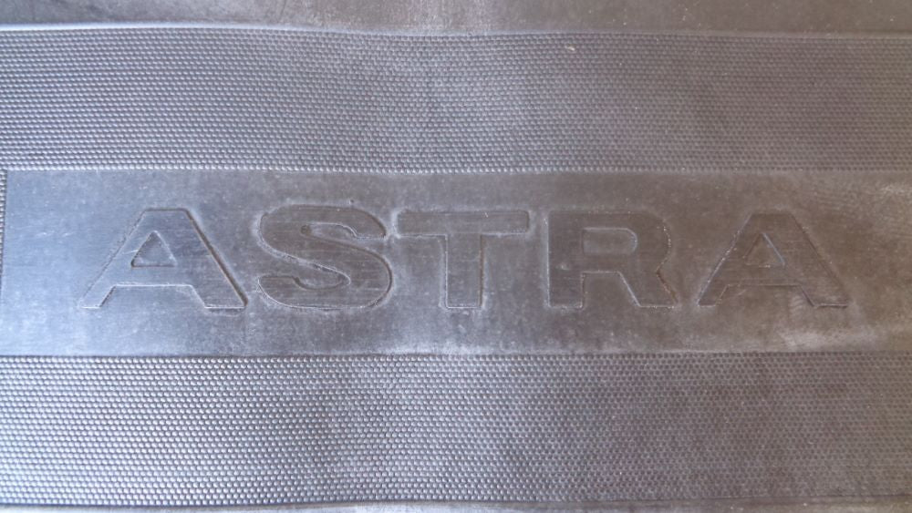 Holden Astra J Genuine Rear Cargo Mat Rubber 5 Door Hatch New Part