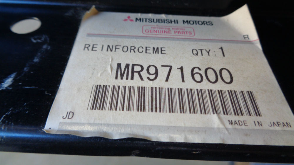 Mitsubishi Outlander Genuine front bar cover support new part