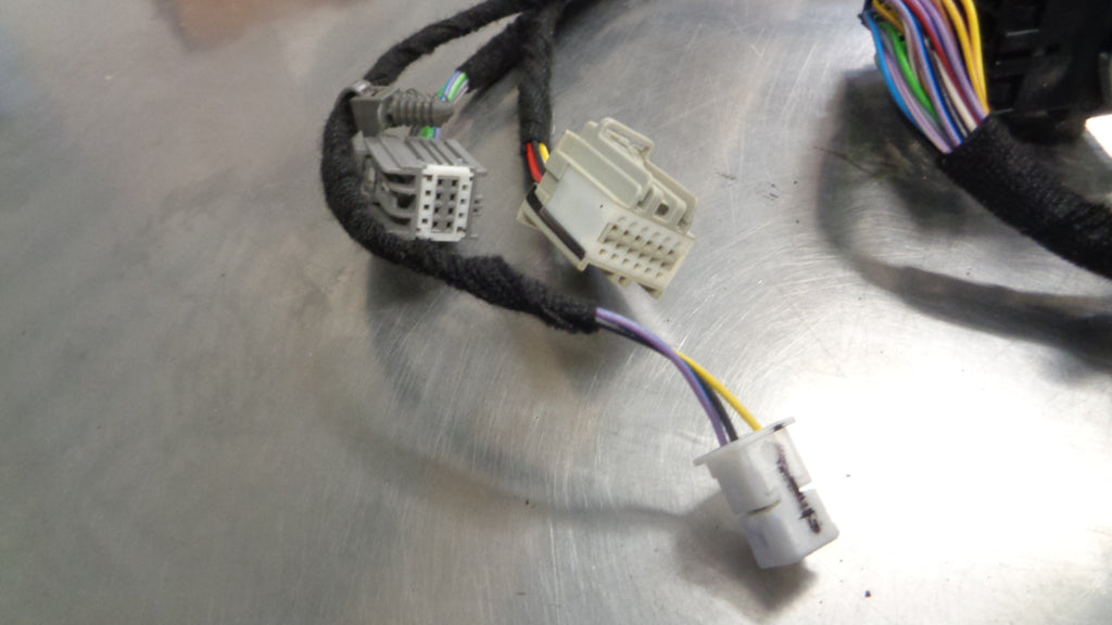 Holden VF Commodore Genuine Front Door Wiring Harness New Part Half