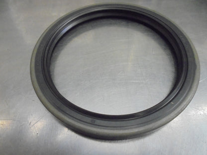 Isuzu Truck Genuine Front Hub Seal New Part