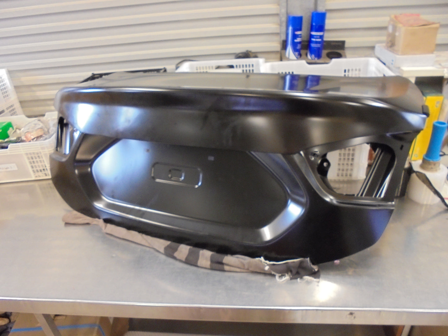 Holden BL Astra Sedan Genuine Rear Boot Lid Assembly New Part