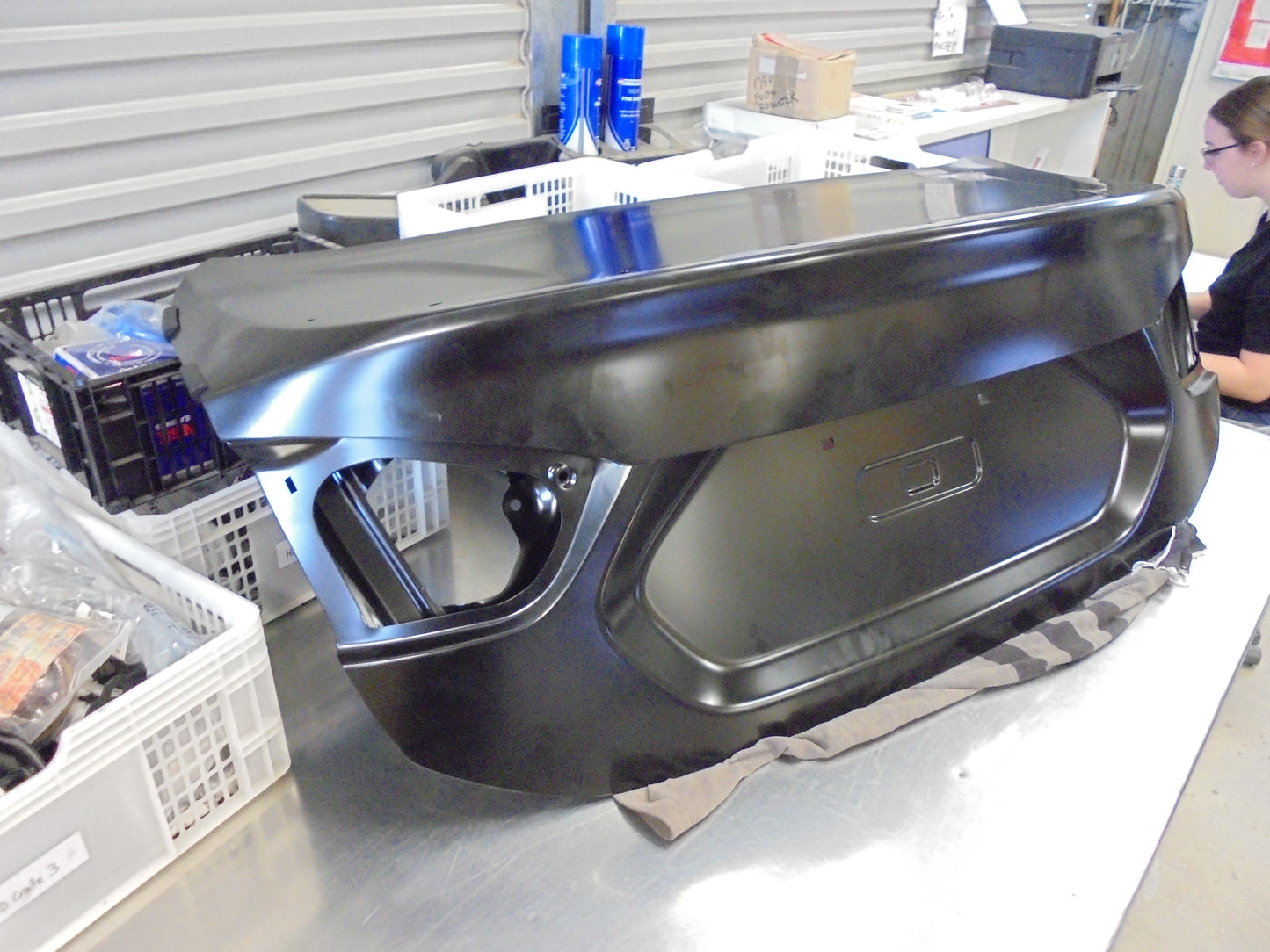 Holden BL Astra Sedan Genuine Rear Boot Lid Assembly New Part