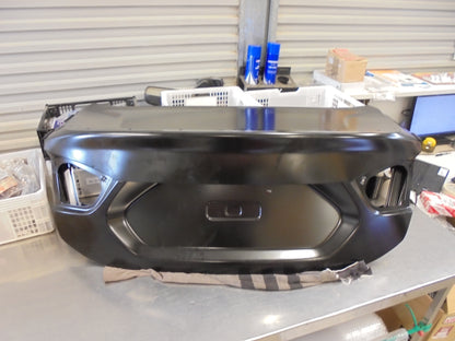 Holden BL Astra Sedan Genuine Rear Boot Lid Assembly New Part