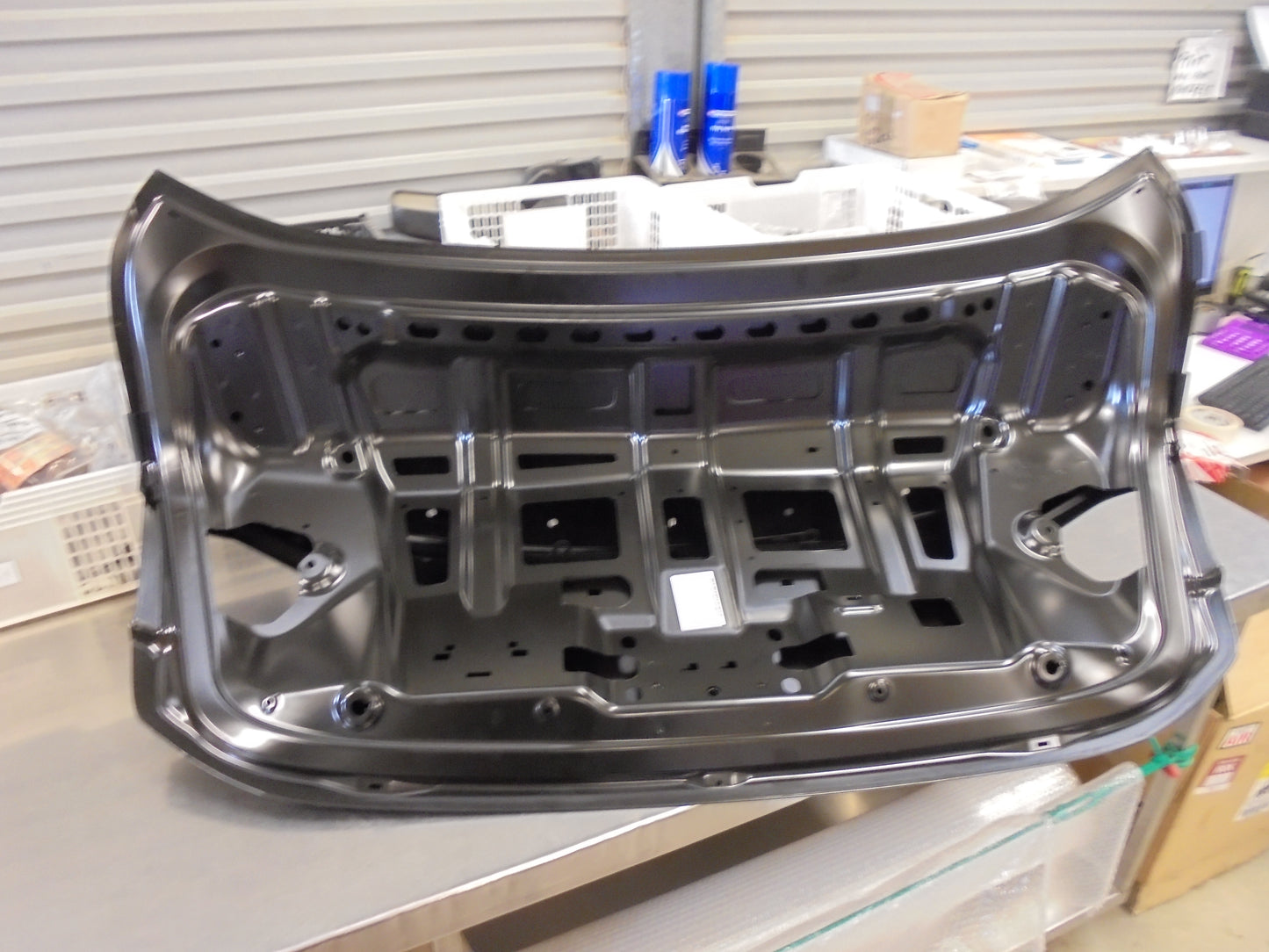 Holden BL Astra Sedan Genuine Rear Boot Lid Assembly New Part