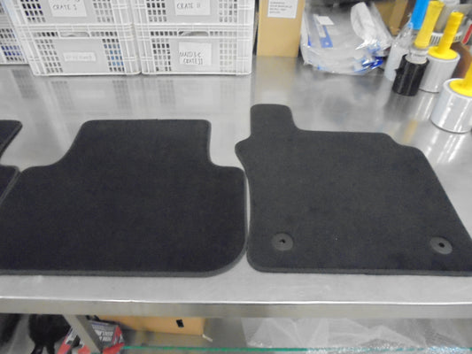 VW Tiguan Genuine Front And Rear Carpet Mat Set New Part