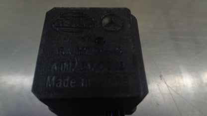 Mercedes Benz Genuine 4 Pin Fuel Pump Relay Module New Part