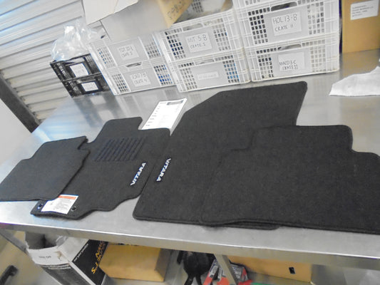 Suzuki Vitara Genuine Front And Rear Carpet Floor Mat Set New Part