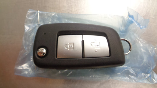 Nissan Qashqai/Micra/Pulsar/Juke Genuine Flip Remote Key New Part