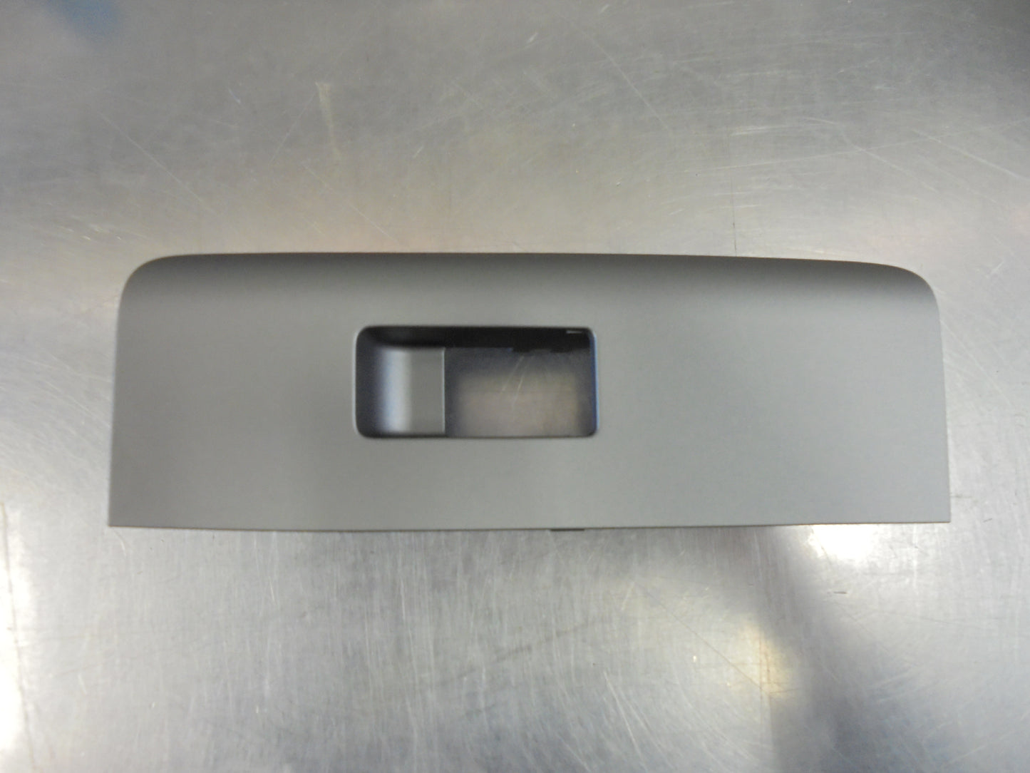 Nissan Navara D22 Genuine Right Hand Rear Power Window Switch Cover Trim New Part