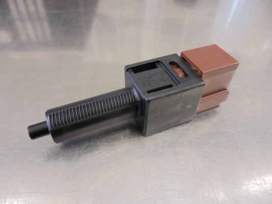 Nissan Genuine Brake Light Clutch Cruise Control Switch New Part