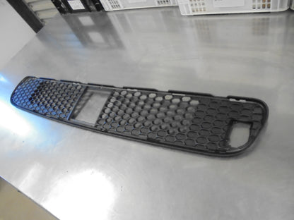 Jeep Grand Cherokee Genuine Fascia Grille Lower Center New Part
