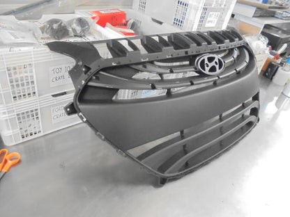 Hyundai Elantra Sedan Genuine Front Grille New Part