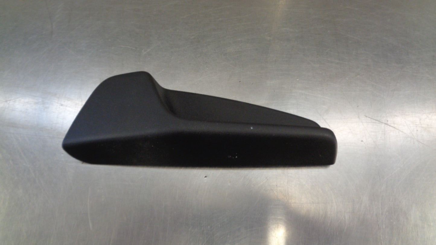 Isuzu D-MAX Genuine Left Front Seat Adjustment Handle New Part