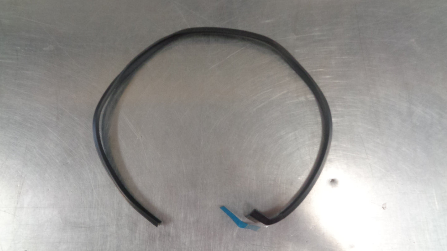 Nissan Patrol Y61 Genuine Front Over Fender Rubber Assy New Part
