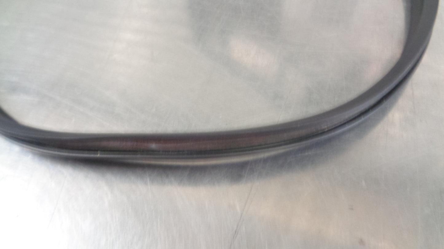 Nissan Patrol Y61 Genuine Front Over Fender Rubber Assy New Part