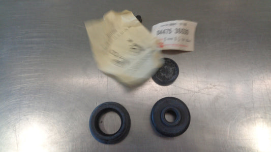 Toyota Landcruiser 45 Series Genuine Front Wheel Cylinder Cup Kit New Part