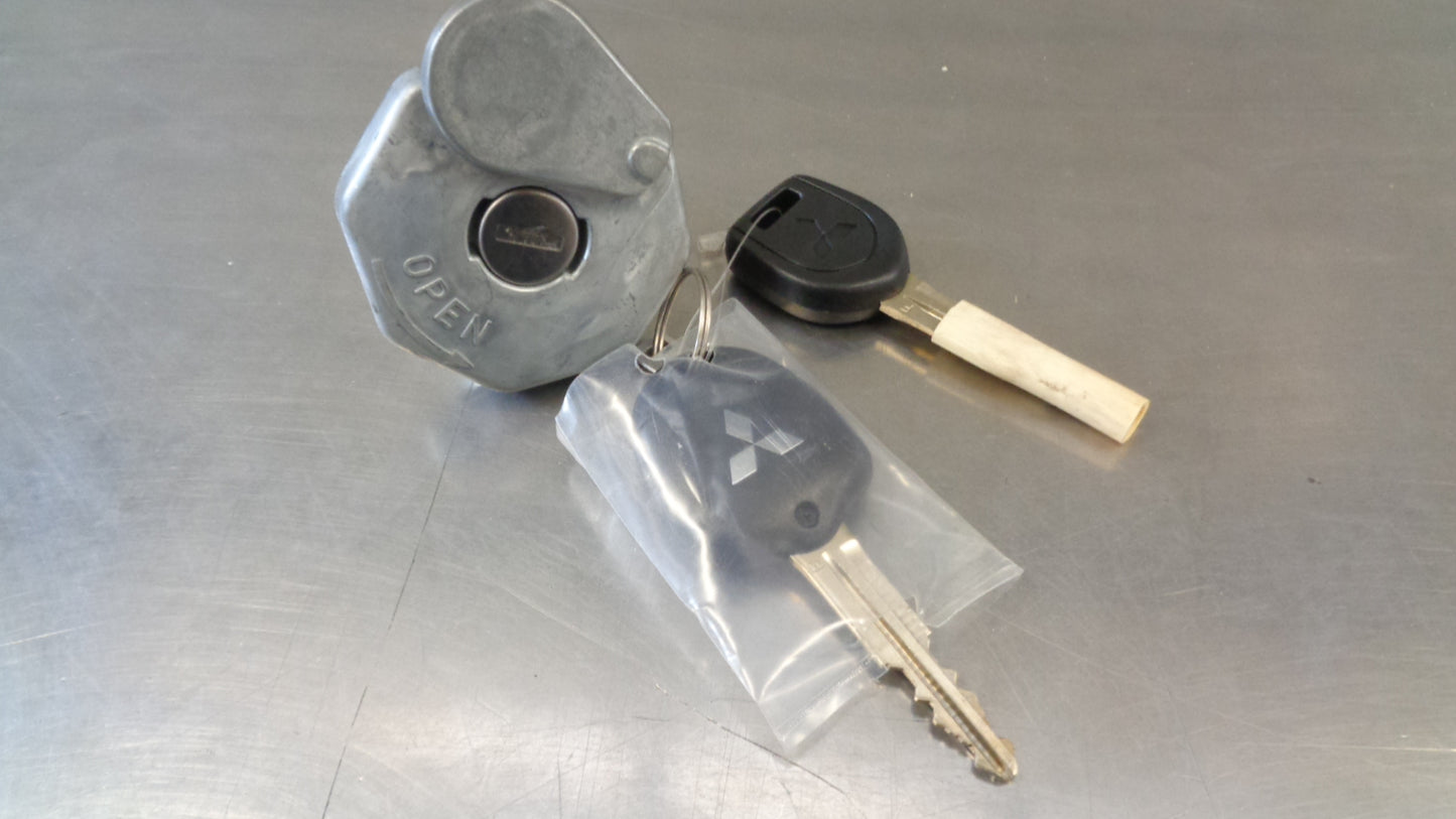 Mitsubishi Triton Genuine Fuel Filler Cap with Lock and Keys New Part