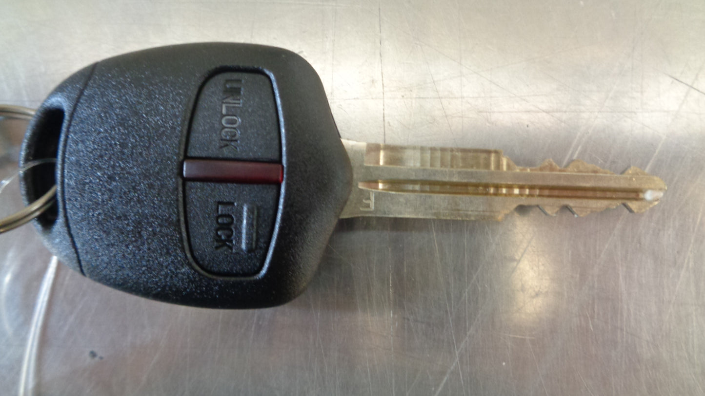 Mitsubishi Triton Genuine Fuel Filler Cap with Lock and Keys New Part