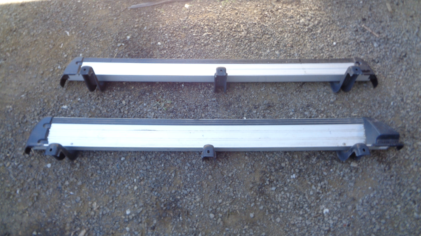 Mitsubishi Triton ML/MN Genuine Right Hand Replacement Side Step Used Part