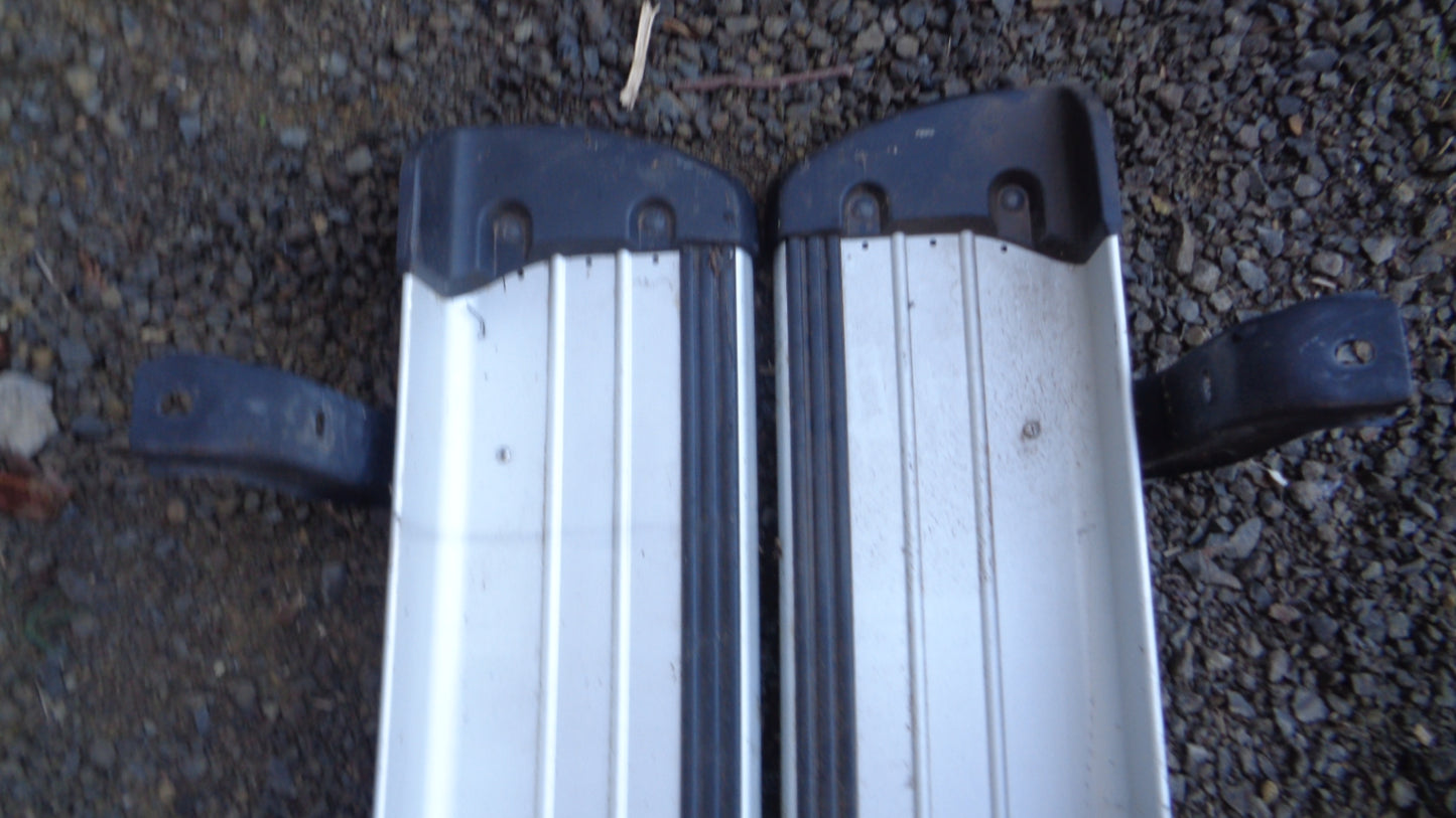 Mitsubishi Triton ML/MN Genuine Side Step Set Used Part