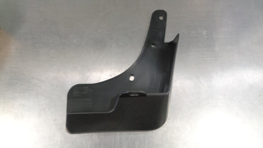 Nissan X-trail T32 Genuine  Right Hand Font Mud Flap New Part