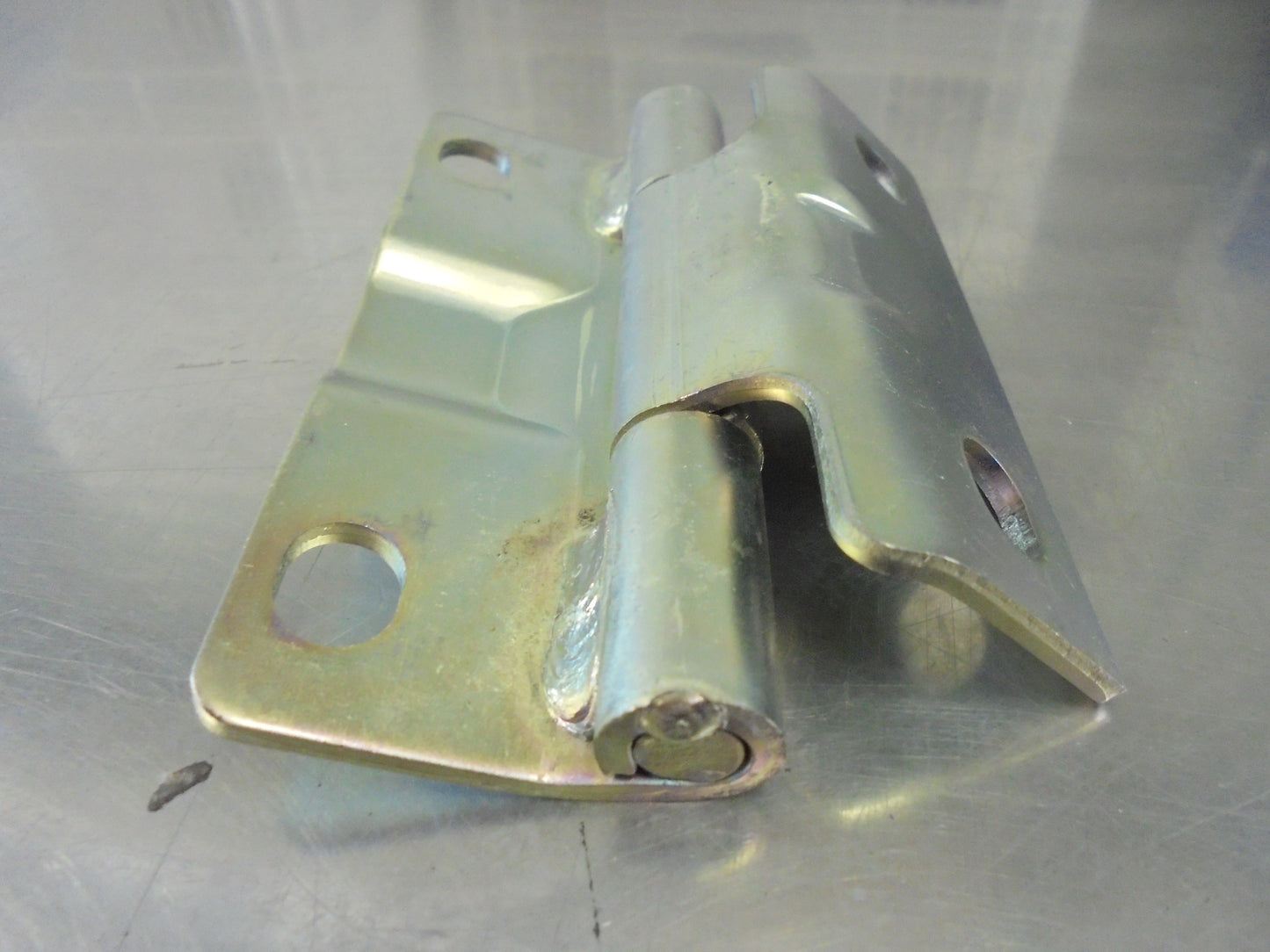 Isuzu D-Max/Holden TF Rodeo Genuine Tail Gate Hinge New Part