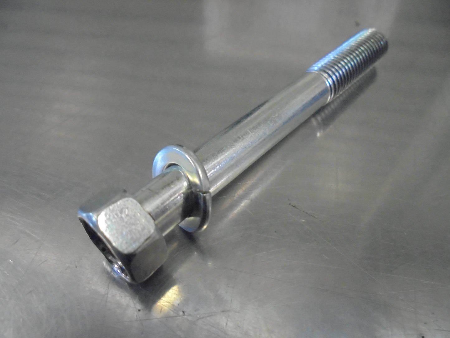 Nissan Navara-D40M-NP300-Pathfinder Genuine Manual transmission Bolt New Part