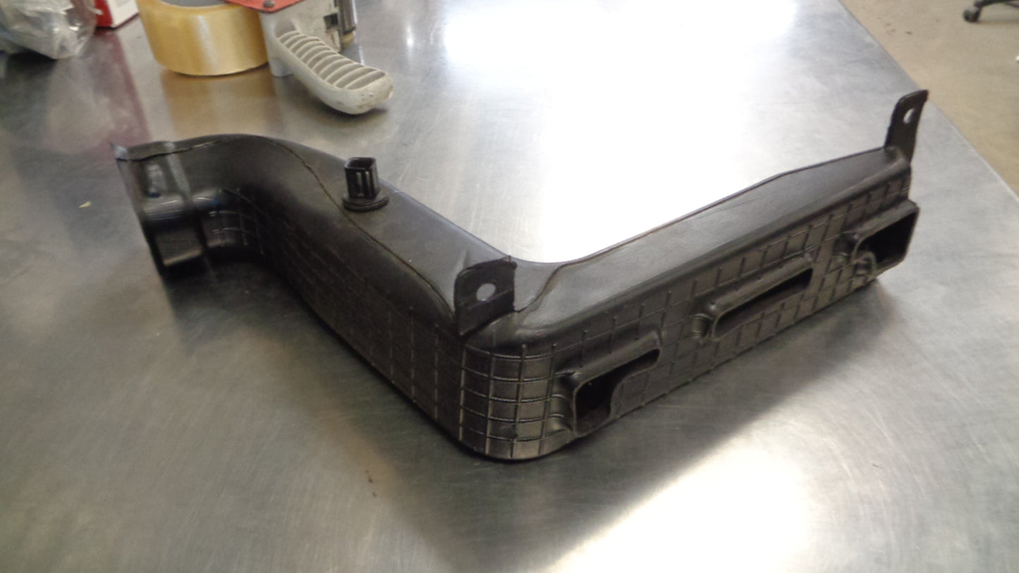 Holden VE Commodore Genuine Drivers Plastic Air Duct Vent Tube New Part