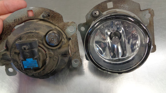 Mitsubishi Pajero/Triton/Lancer Genuine Fog Light Pair Used VGC