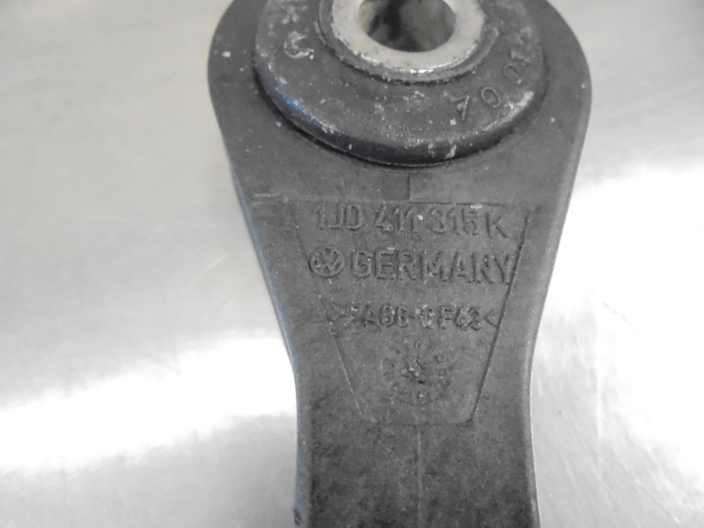 VW Genuine Front Left Or Right Stabilizer Link New Part